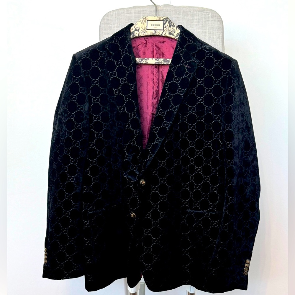 Gucci Custom-Made Blazer – Tailored Luxury, Unparalleled Style | DIY